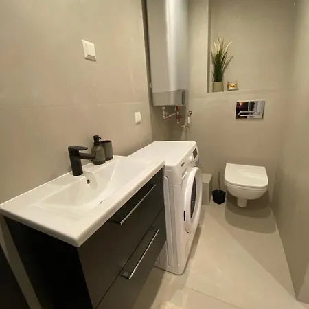 In The Centre, Free Parking *